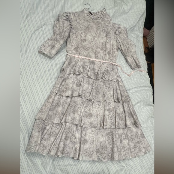 Batsheva Gray floral Ruffled midi dress - Picture 4 of 12